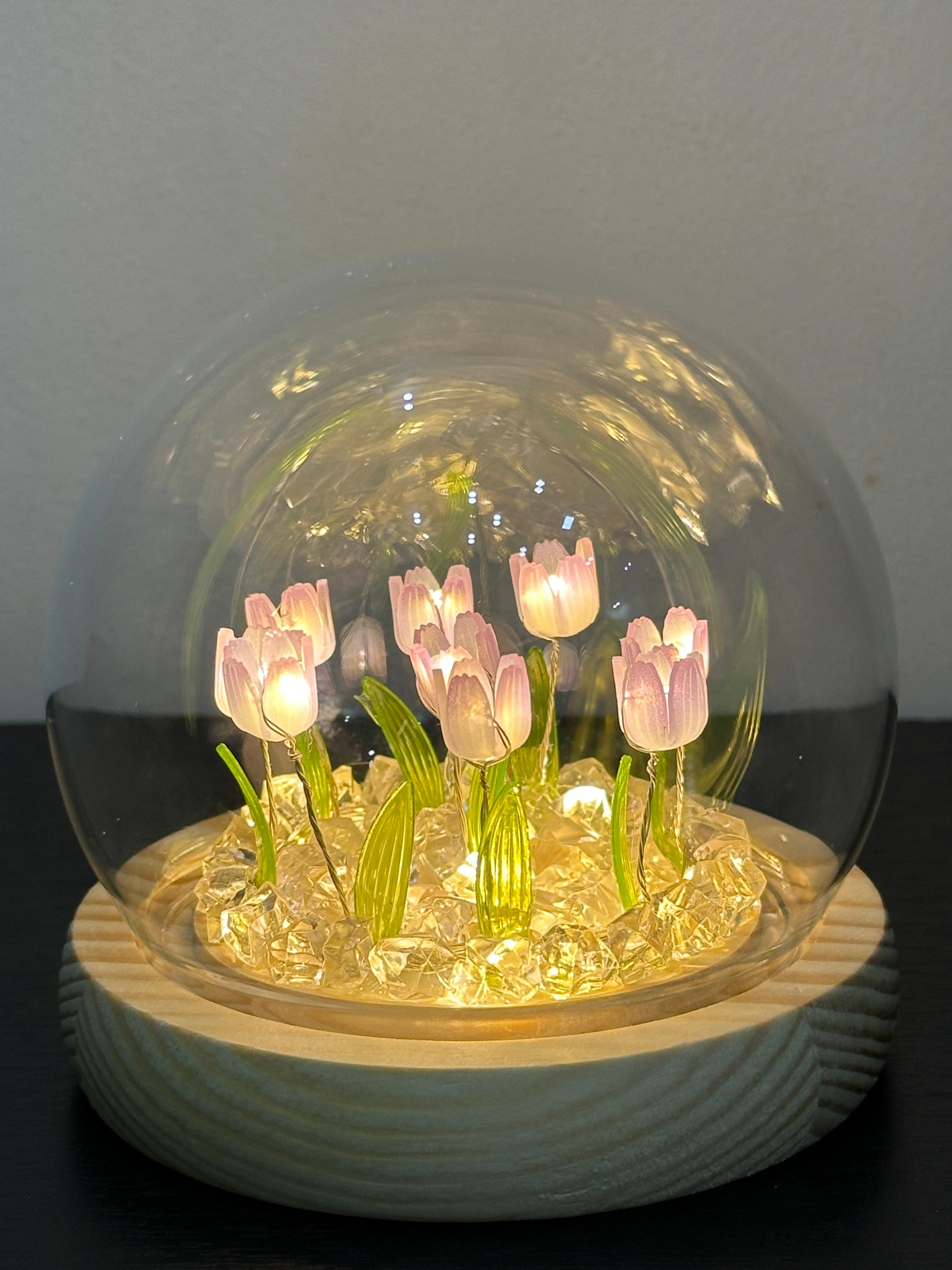 🌸 Lámpara de Cristal de Tulipanes en Esfera&nbsp;
