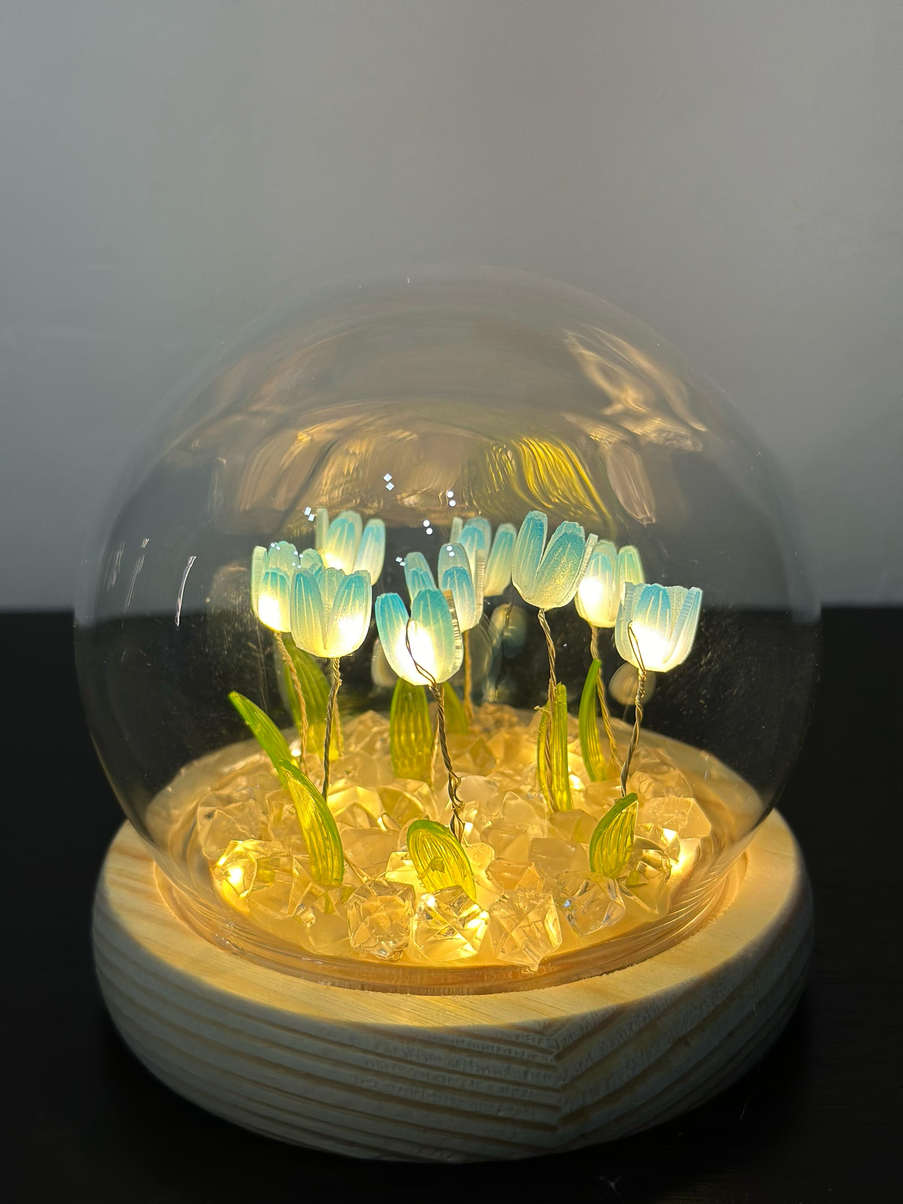 🌸 Lámpara de Cristal de Tulipanes en Esfera&nbsp;