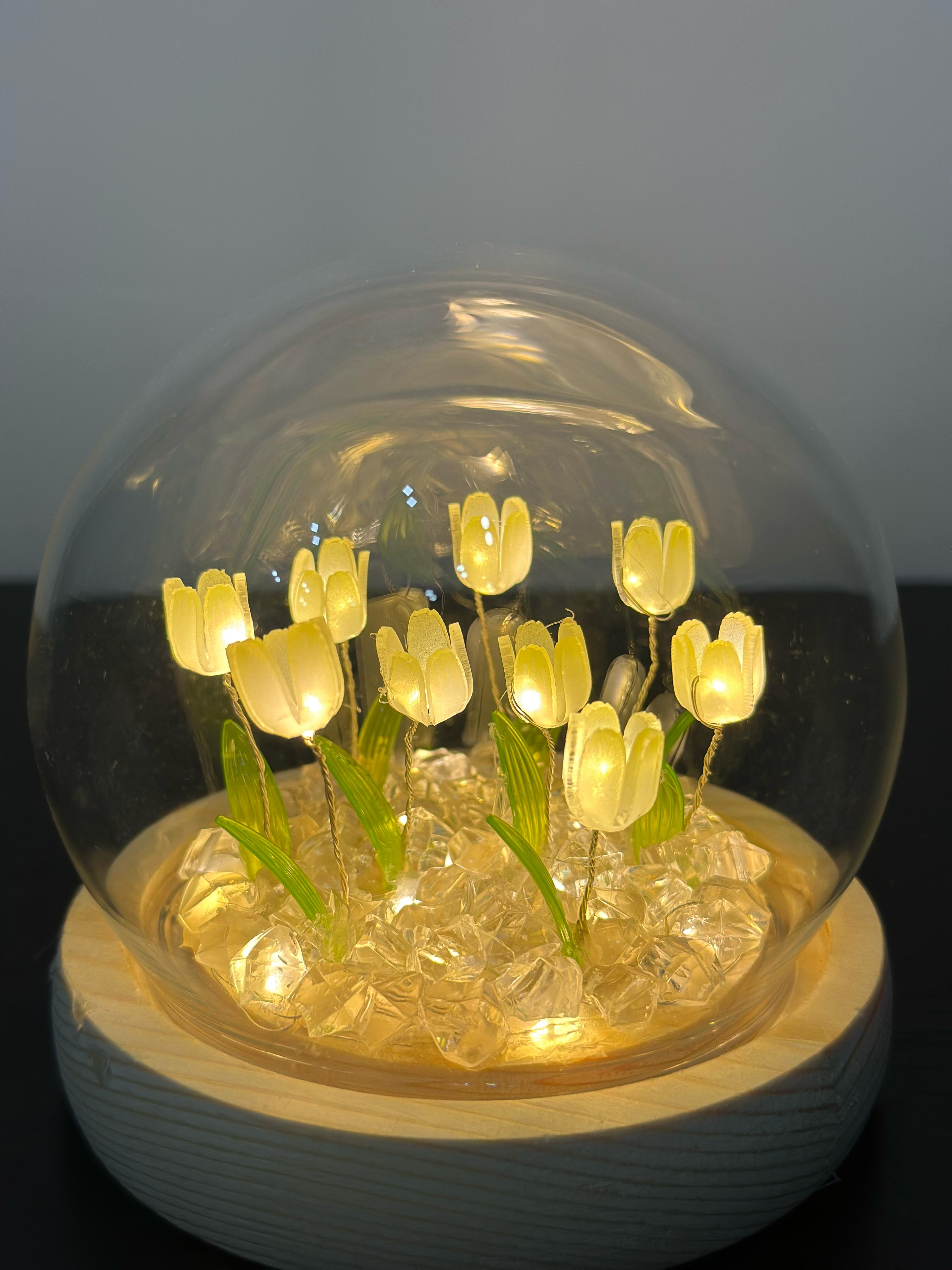 🌸 Lámpara de Cristal de Tulipanes en Esfera&nbsp;